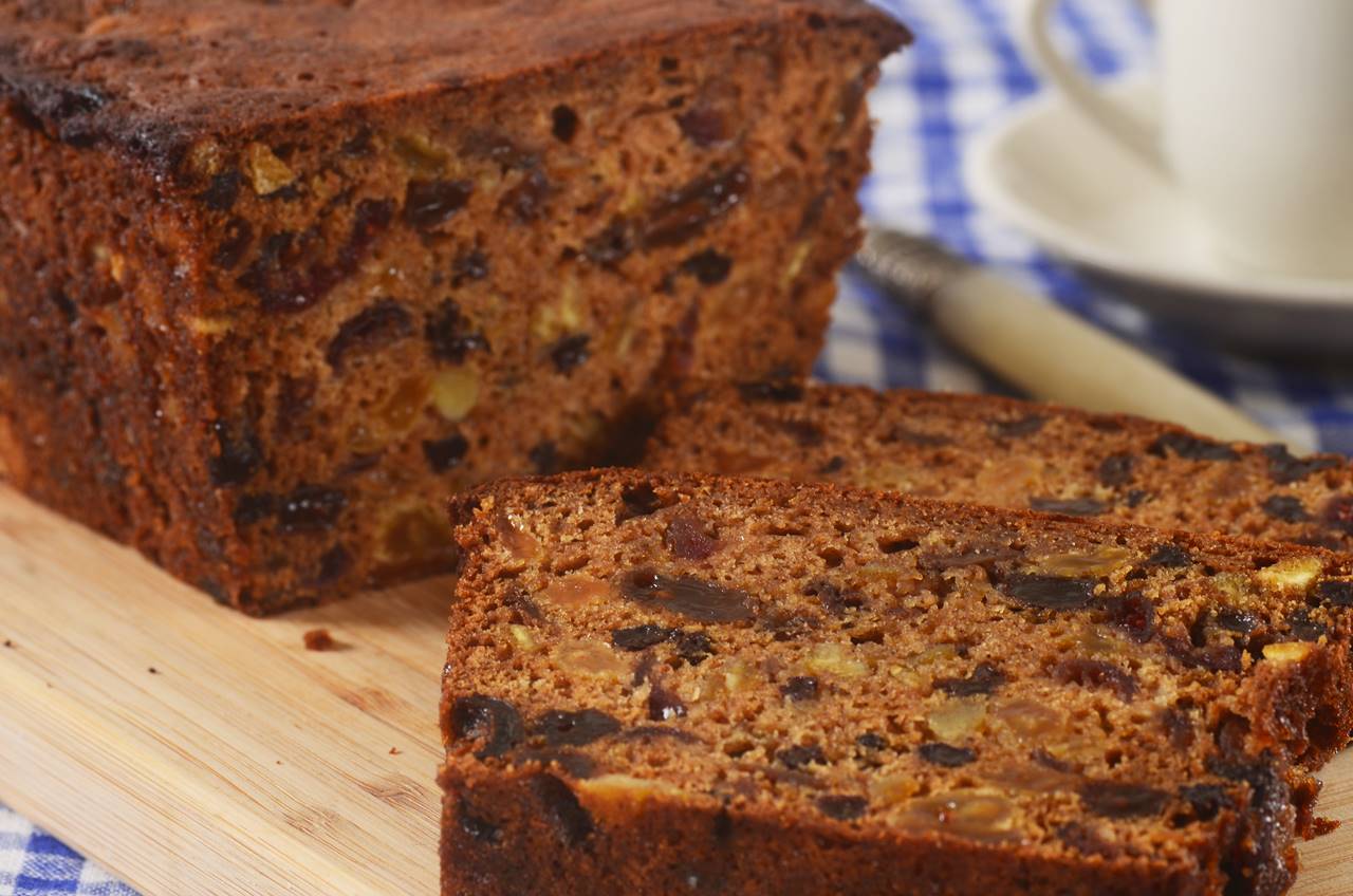How to Make an Authentic English Fruit Cake: Easy-to-Follow Recipe -  Delishably