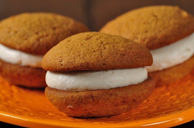 Pumpkin Whoopie Pies Recipe Joyofbaking Com Video Recipe