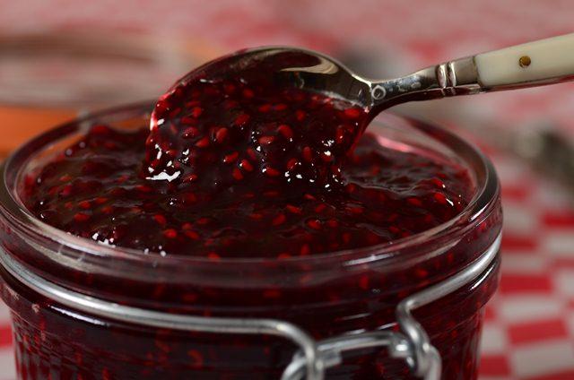 Raspberry Jam Recipe - Joyofbaking.com <em>Video Recipe</em>