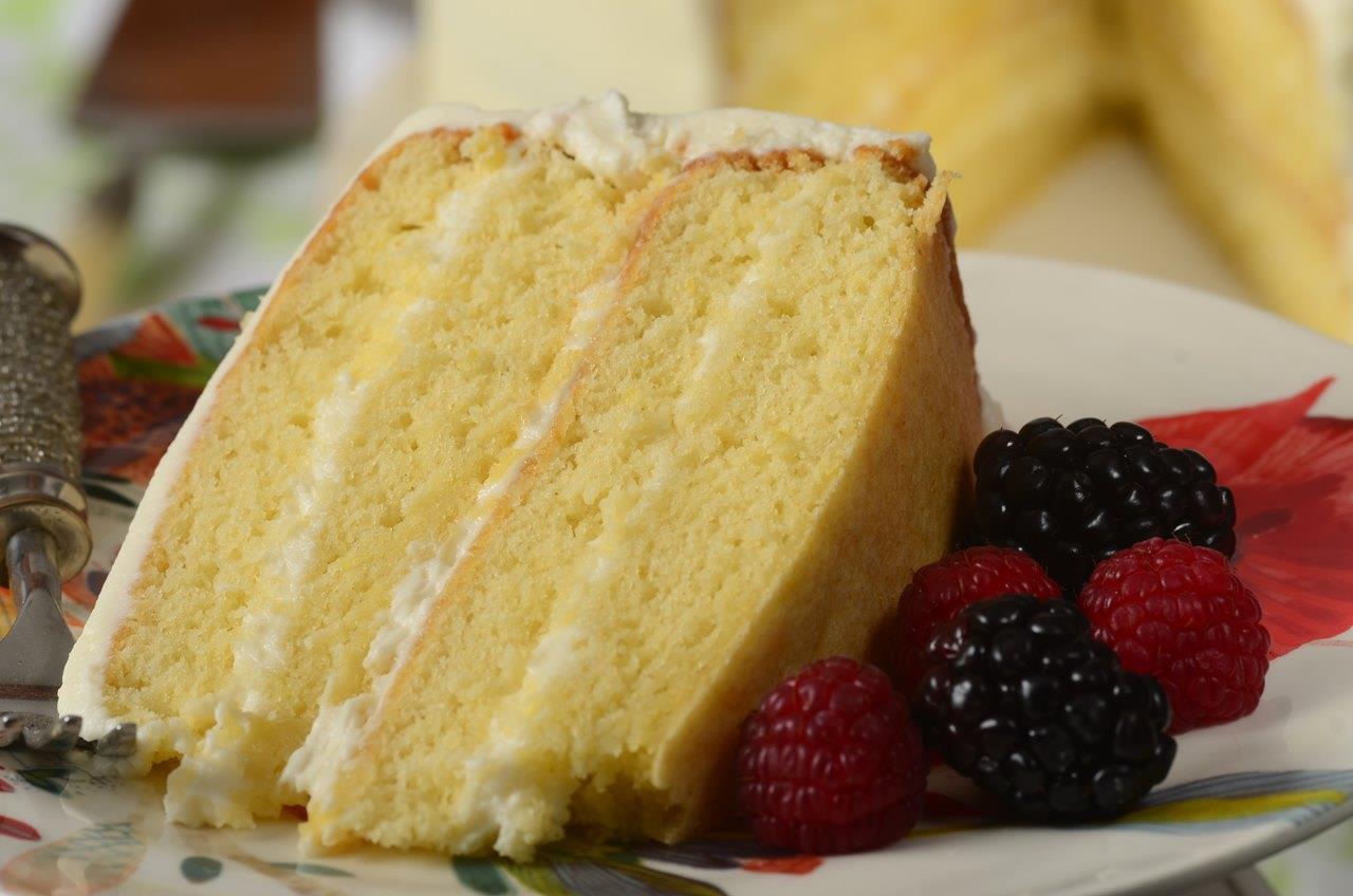 Easiest Vanilla Cake (No eggs, No milk, No butter!) - The Big Man's World ®